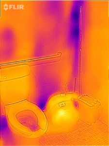 FLIR ONE identifies heat loss